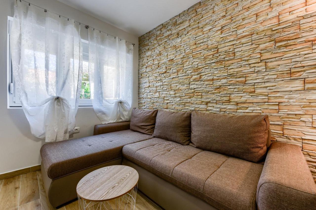 Apartment Yula Zadar Eksteriør bilde